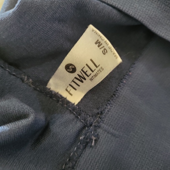 🌿Bra Lot of 3 Women's Small/Medium Sports Bras in Blue, Green, Black & White - Picture 5 of 6